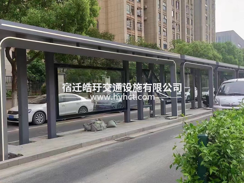 城市公交候車(chē)亭生產(chǎn)廠家現(xiàn)場(chǎng)安裝案例
